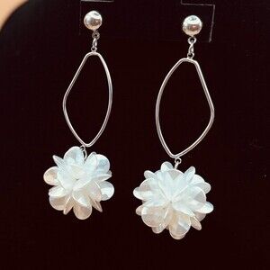 Vintage Silver Tone Teardrop Dangle Earrings White Iridescent Flower Pom Charm